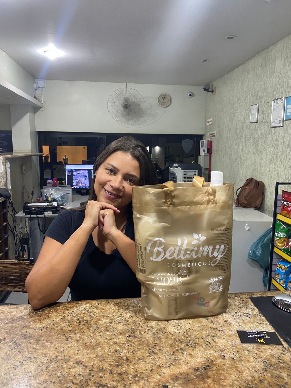 Cliente da P4 Distribuidora com produtos adquiridos